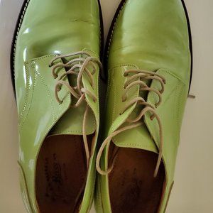 G.H. Bass & Company Women's Patent Leather Lime Green Shoes Size US 6